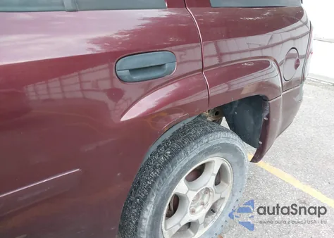 2007 Chevrolet Trailblazer Ls z USA, uszkodzony, nr VIN 1GNDS13S672192688